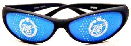 для болельщиков и фанатов Питерского футбольного клуба были выпущены специальные перфорационные очки «Зенит».